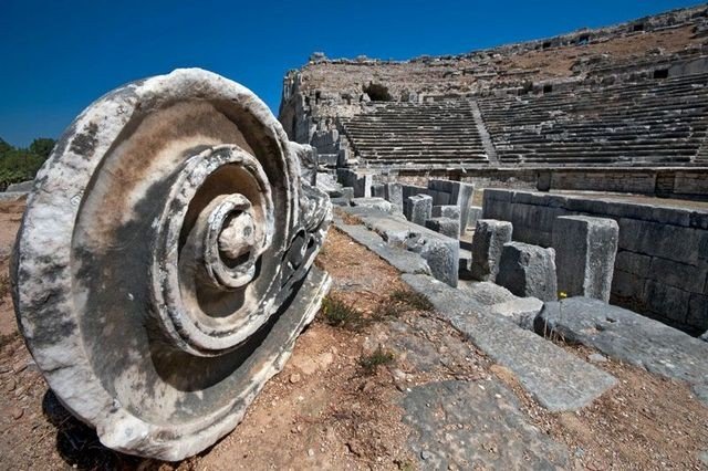 Full Day Priene, Miletus and Didyma Tour